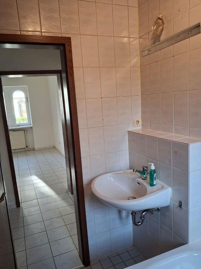 Prenájom bytu 2-izbový 44 m², Kölner Straße 137, Leverkusen, Severné Porýnie - Westfálsko Prenájom bytu 2-izbový 44 m², Kölner Straße 137, Leverkusen, Severné Porýnie - Westfálsko