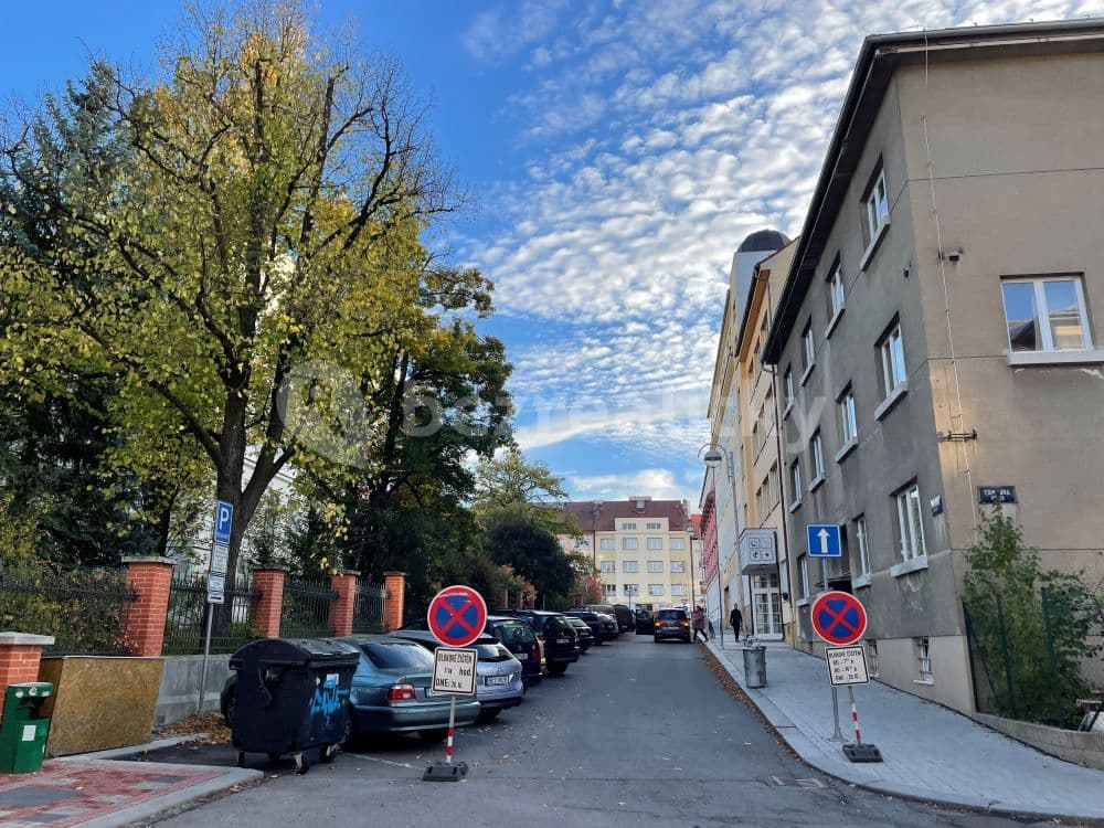 Prenájom bytu 1-izbový 37 m², Jiraskova, Tábor, Jihočeský kraj Prenájom bytu 1-izbový 37 m², Jiraskova, Tábor, Jihočeský kraj