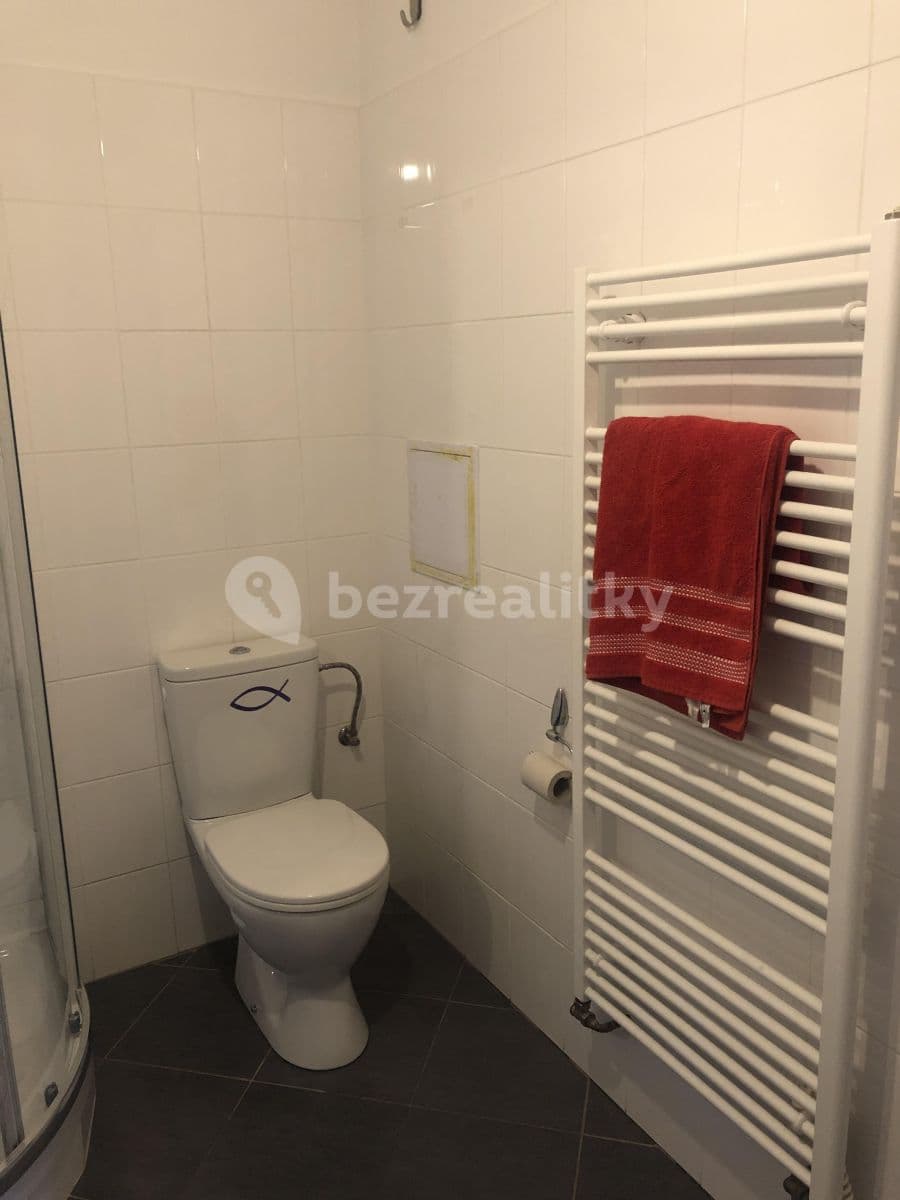 Prenájom bytu 1-izbový 37 m², Jiraskova, Tábor, Jihočeský kraj Prenájom bytu 1-izbový 37 m², Jiraskova, Tábor, Jihočeský kraj