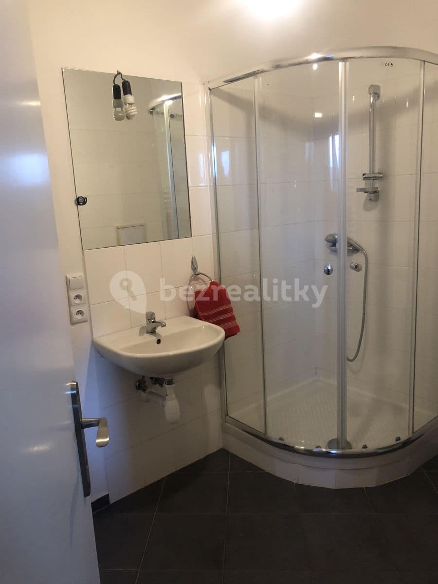 Prenájom bytu 1-izbový 37 m², Jiraskova, Tábor, Jihočeský kraj Prenájom bytu 1-izbový 37 m², Jiraskova, Tábor, Jihočeský kraj