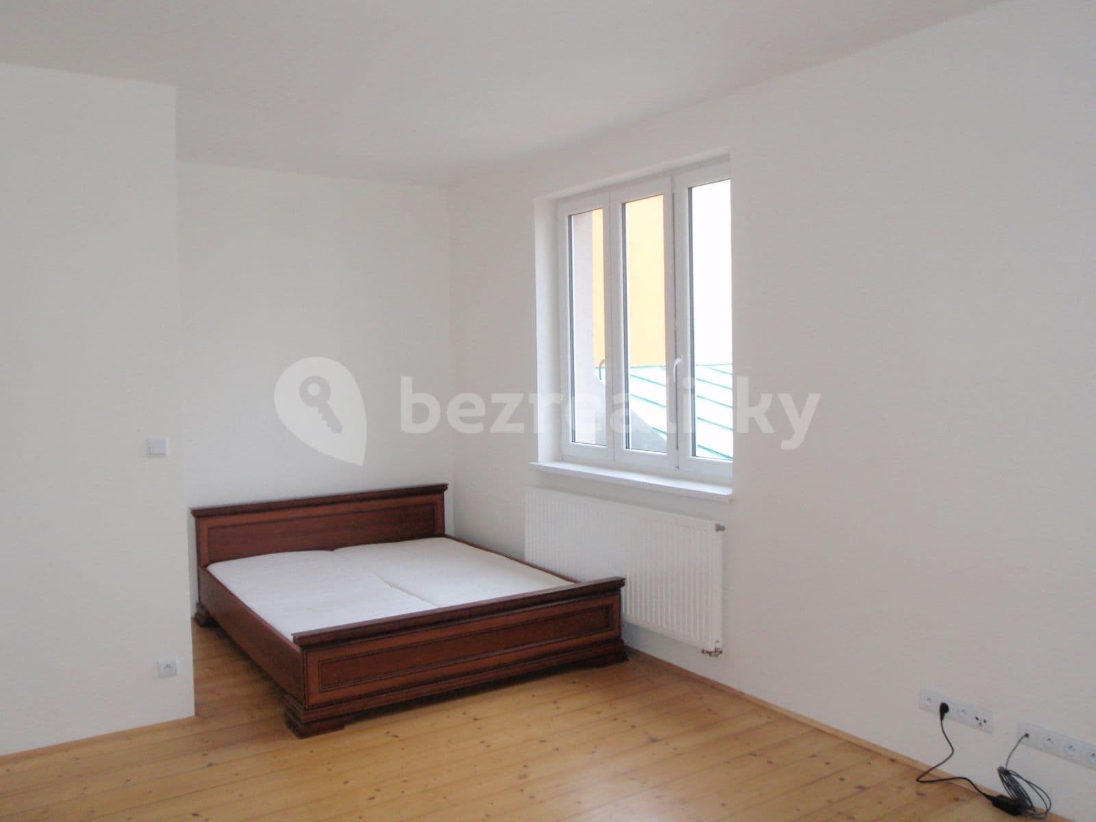 Prenájom bytu 1-izbový 37 m², Jiraskova, Tábor, Jihočeský kraj Prenájom bytu 1-izbový 37 m², Jiraskova, Tábor, Jihočeský kraj