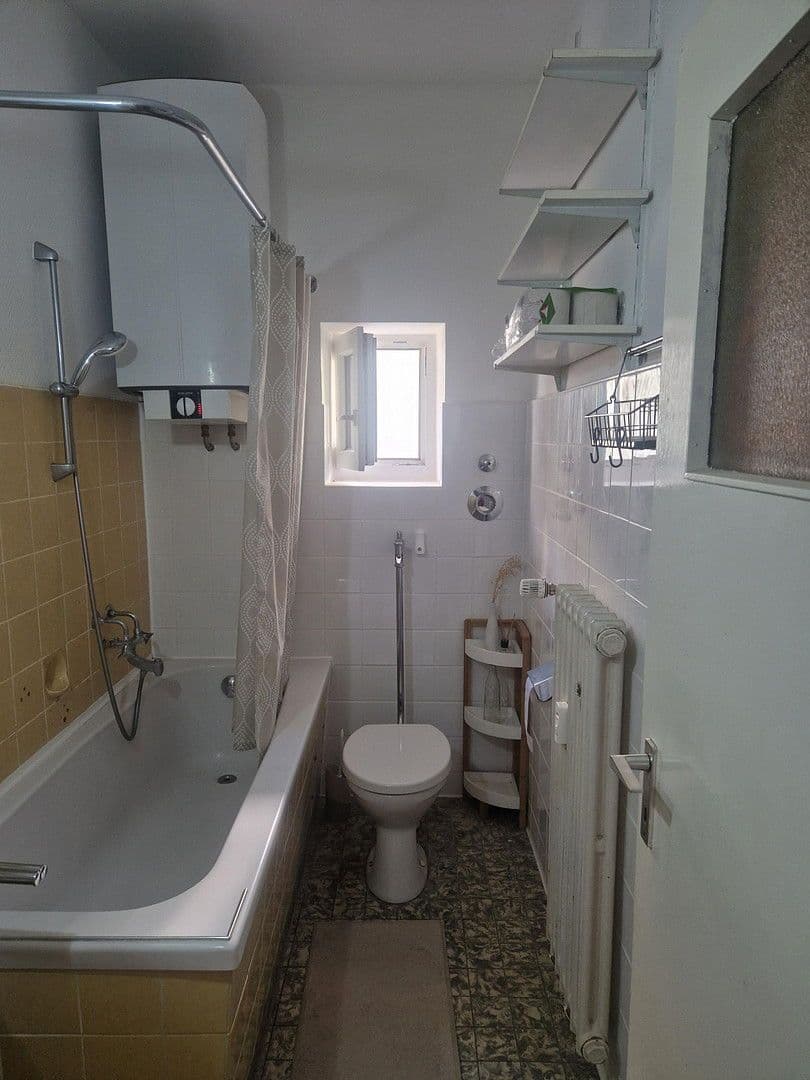 Prenájom bytu 3-izbový 58 m², Karlsruhe, Bádensko-Wurttembersko Prenájom bytu 3-izbový 58 m², Karlsruhe, Bádensko-Wurttembersko