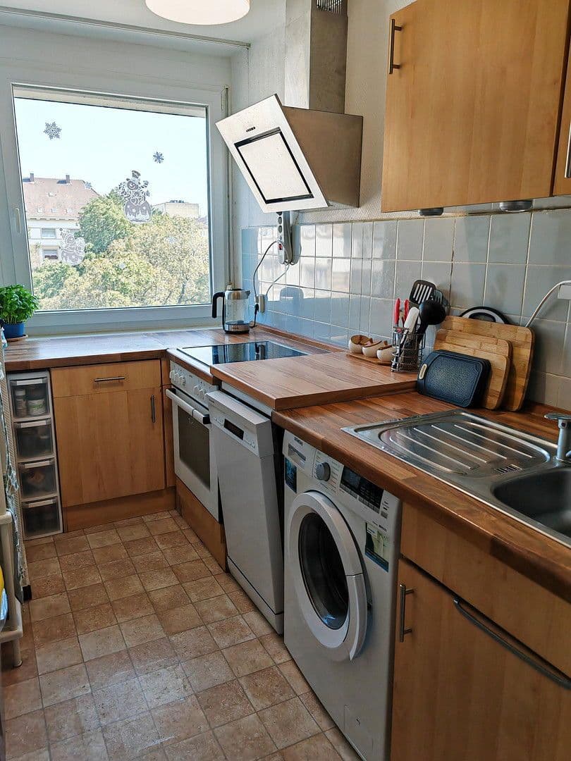 Prenájom bytu 3-izbový 58 m², Karlsruhe, Bádensko-Wurttembersko Prenájom bytu 3-izbový 58 m², Karlsruhe, Bádensko-Wurttembersko