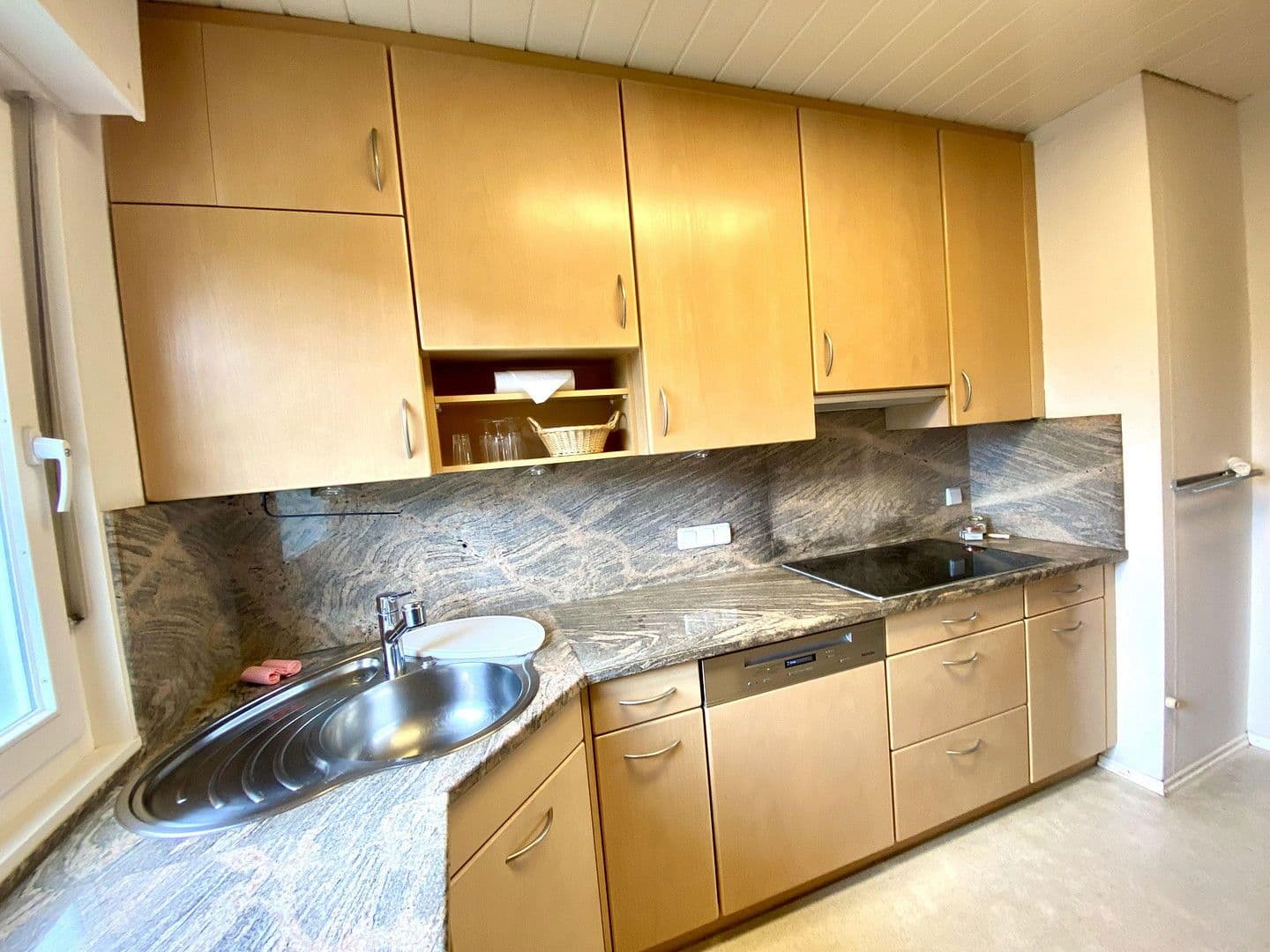 Predaj domu 205 m², pozemek 560 m², Haselweg 3, Jestetten, Bádensko-Wurttembersko Predaj domu 205 m², pozemek 560 m², Haselweg 3, Jestetten, Bádensko-Wurttembersko