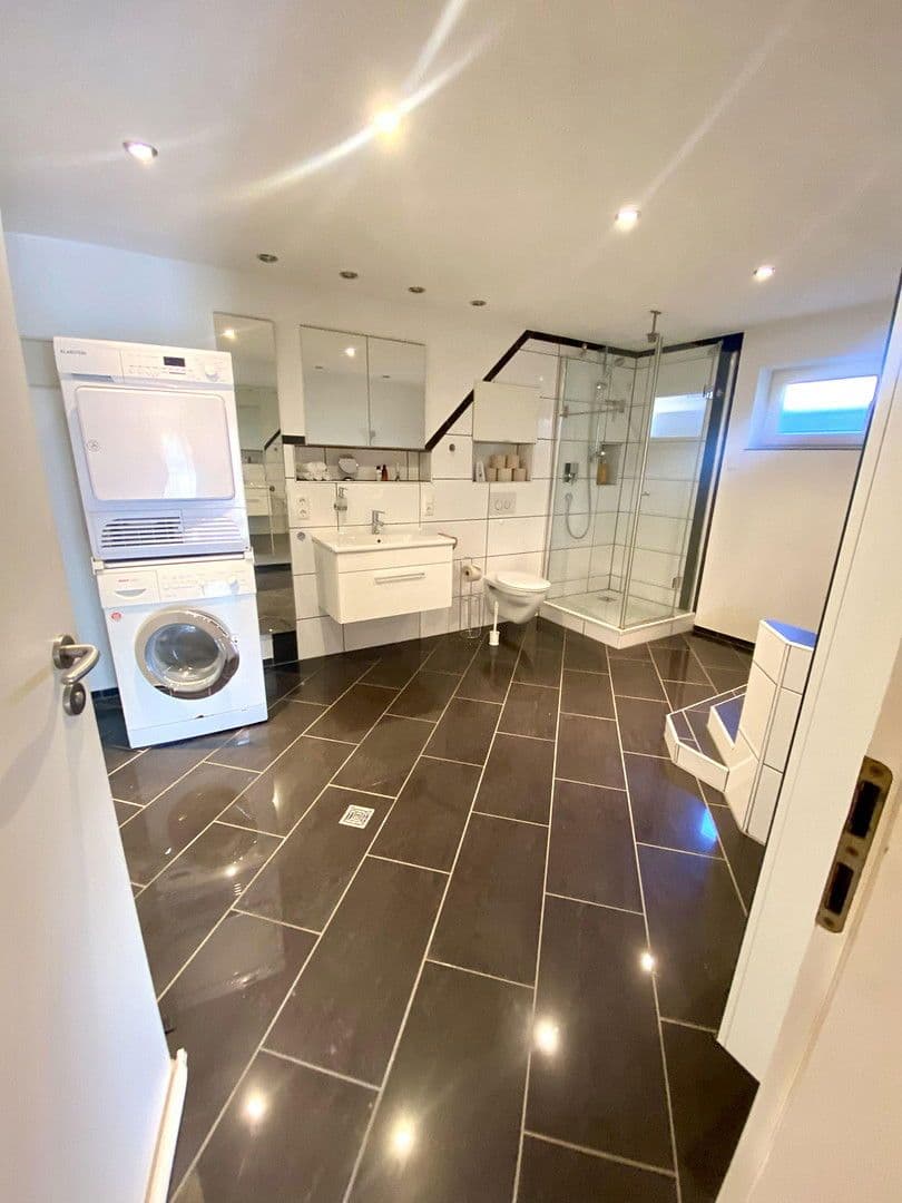 Predaj domu 205 m², pozemek 560 m², Haselweg 3, Jestetten, Bádensko-Wurttembersko Predaj domu 205 m², pozemek 560 m², Haselweg 3, Jestetten, Bádensko-Wurttembersko