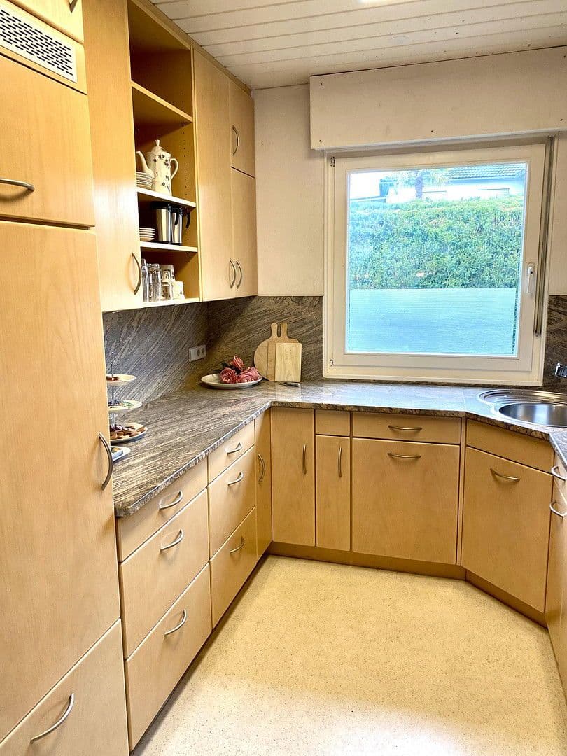 Predaj domu 205 m², pozemek 560 m², Haselweg 3, Jestetten, Bádensko-Wurttembersko Predaj domu 205 m², pozemek 560 m², Haselweg 3, Jestetten, Bádensko-Wurttembersko