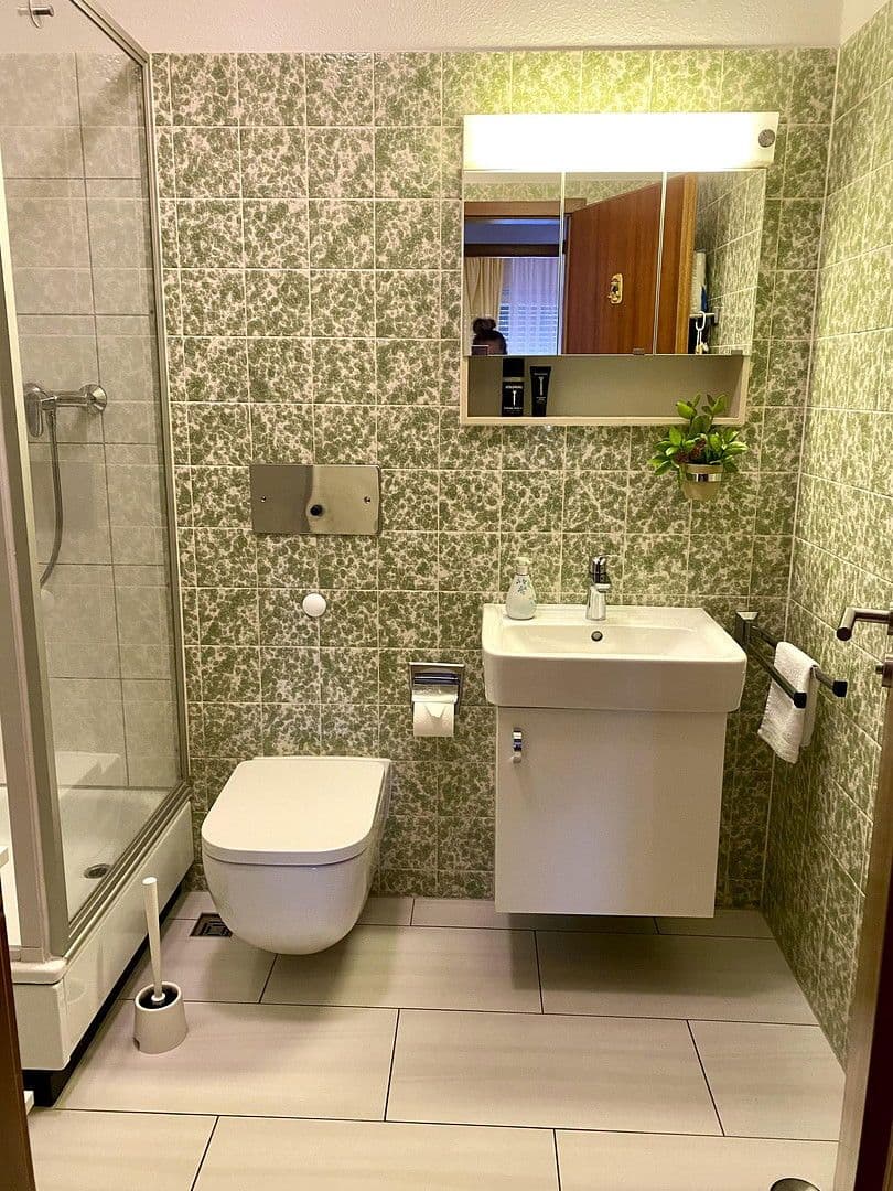 Predaj domu 205 m², pozemek 560 m², Haselweg 3, Jestetten, Bádensko-Wurttembersko Predaj domu 205 m², pozemek 560 m², Haselweg 3, Jestetten, Bádensko-Wurttembersko