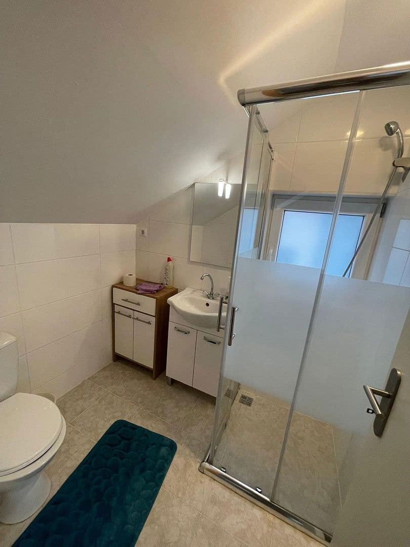 Predaj domu 212 m², pozemek 340 m², Pfinztal, Bádensko-Wurttembersko Predaj domu 212 m², pozemek 340 m², Pfinztal, Bádensko-Wurttembersko