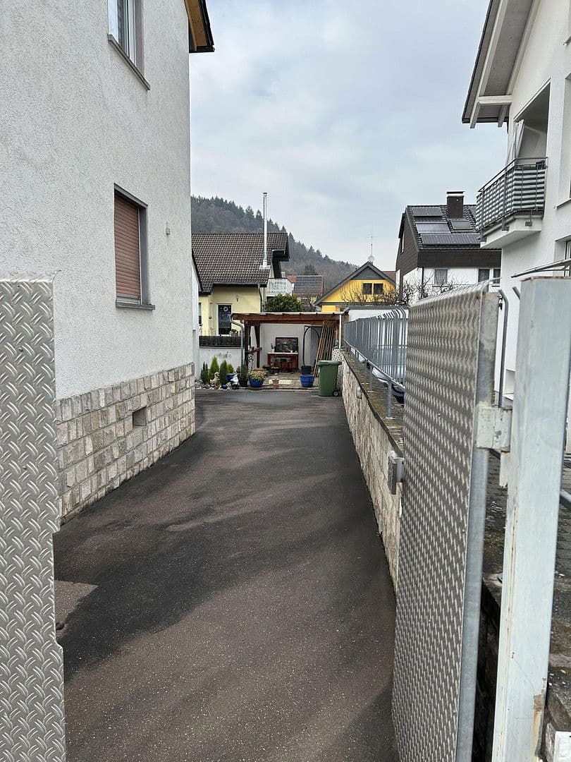 Predaj domu 212 m², pozemek 340 m², Pfinztal, Bádensko-Wurttembersko Predaj domu 212 m², pozemek 340 m², Pfinztal, Bádensko-Wurttembersko