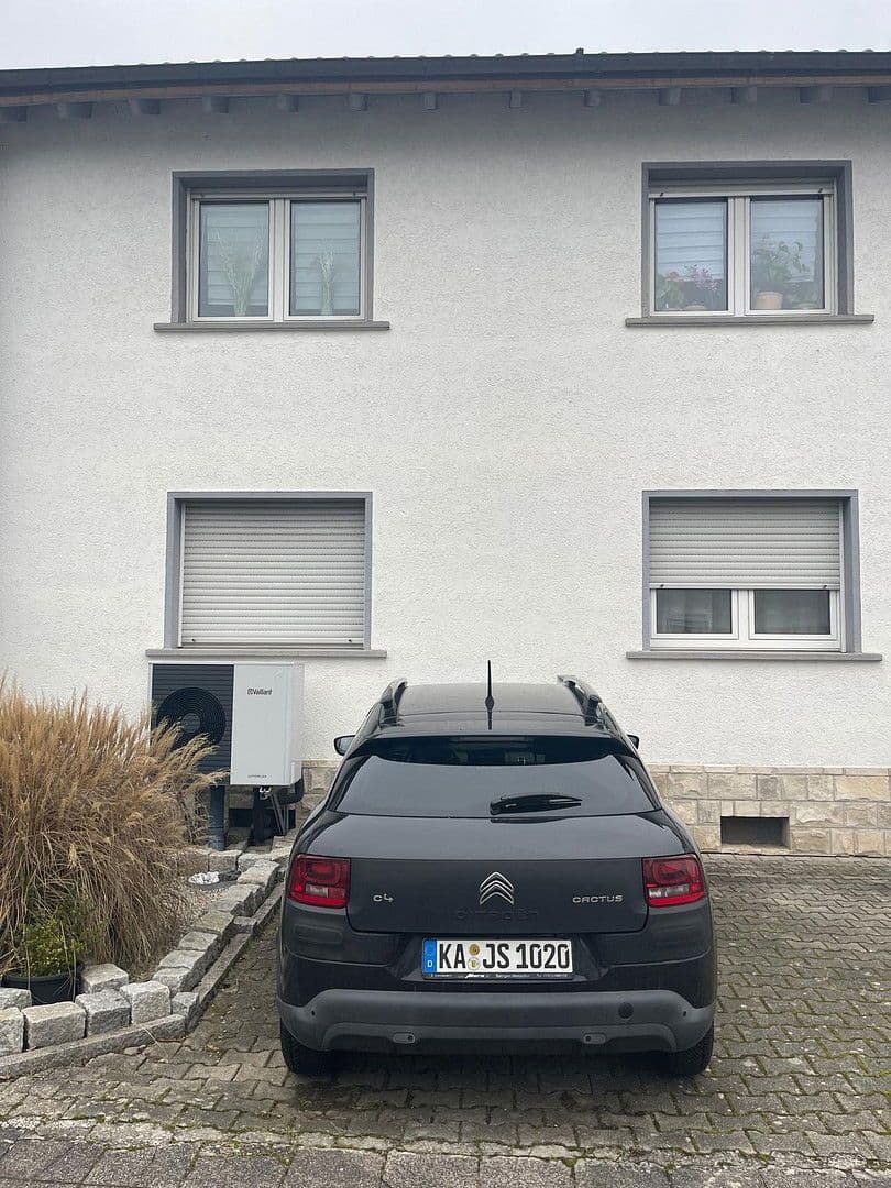 Predaj domu 212 m², pozemek 340 m², Pfinztal, Bádensko-Wurttembersko Predaj domu 212 m², pozemek 340 m², Pfinztal, Bádensko-Wurttembersko