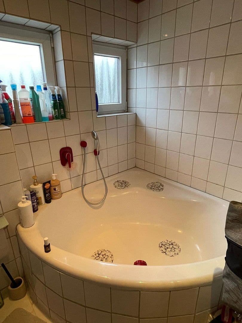 Predaj domu 212 m², pozemek 340 m², Pfinztal, Bádensko-Wurttembersko Predaj domu 212 m², pozemek 340 m², Pfinztal, Bádensko-Wurttembersko