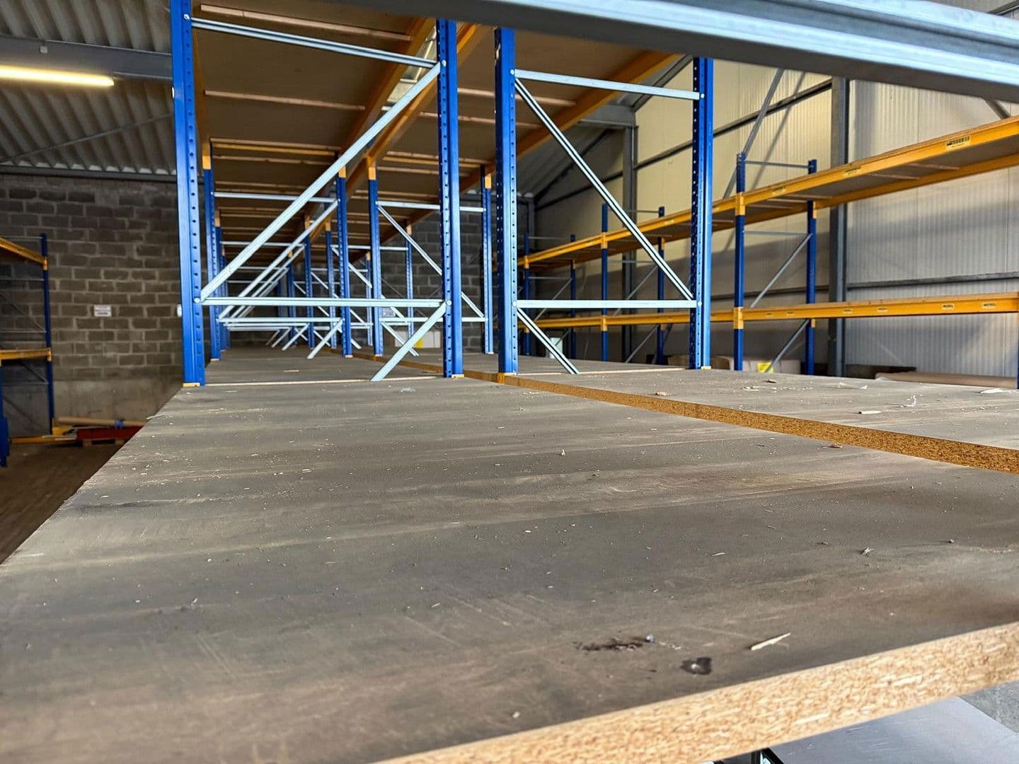 Prenájom nebytového priestoru 4.000 m², Beule 74, Wuppertal, Severné Porýnie - Westfálsko Prenájom nebytového priestoru 4.000 m², Beule 74, Wuppertal, Severné Porýnie - Westfálsko