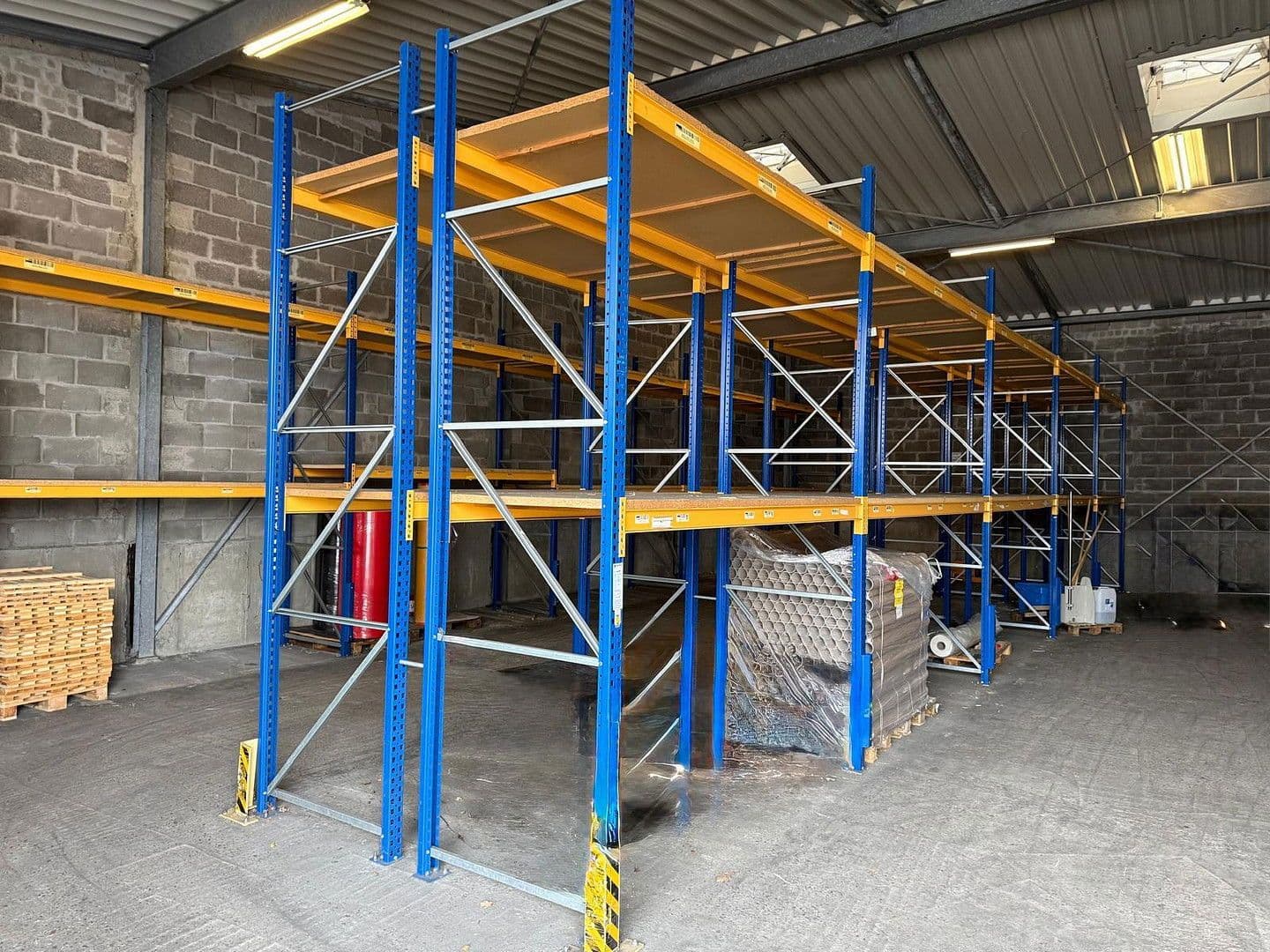 Prenájom nebytového priestoru 4.000 m², Beule 74, Wuppertal, Severné Porýnie - Westfálsko Prenájom nebytového priestoru 4.000 m², Beule 74, Wuppertal, Severné Porýnie - Westfálsko