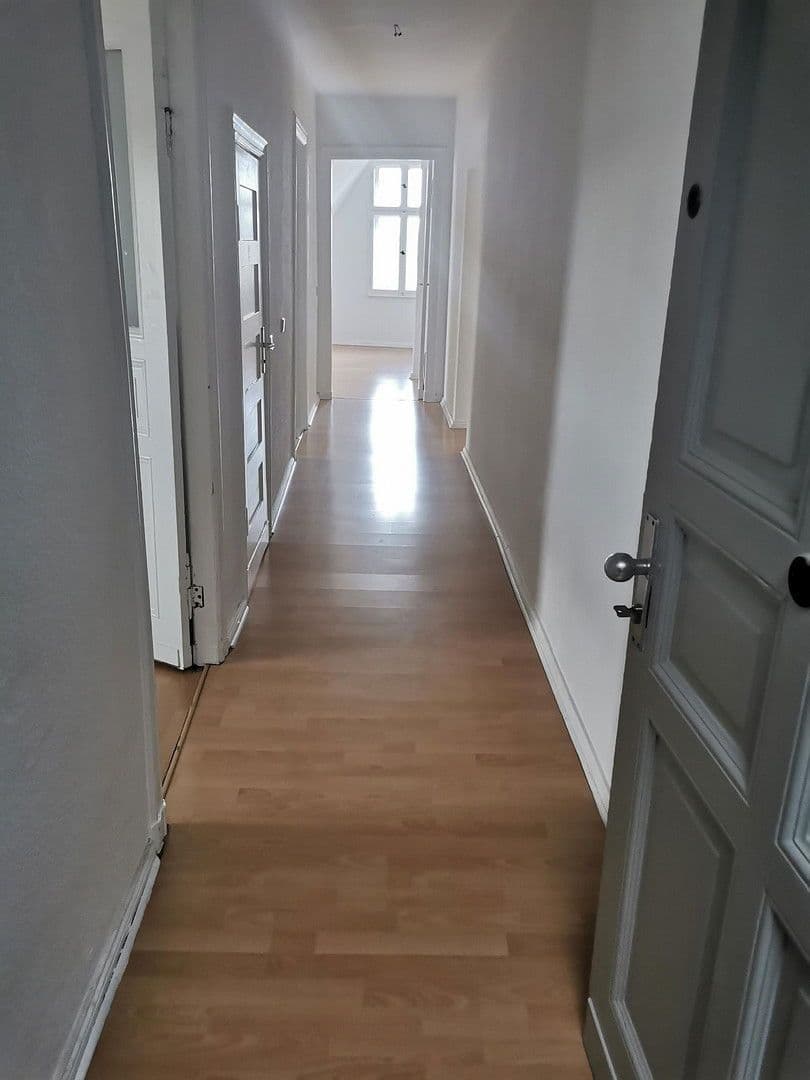 Prenájom bytu 4-izbový 112 m², Berlin, Berlín Prenájom bytu 4-izbový 112 m², Berlin, Berlín