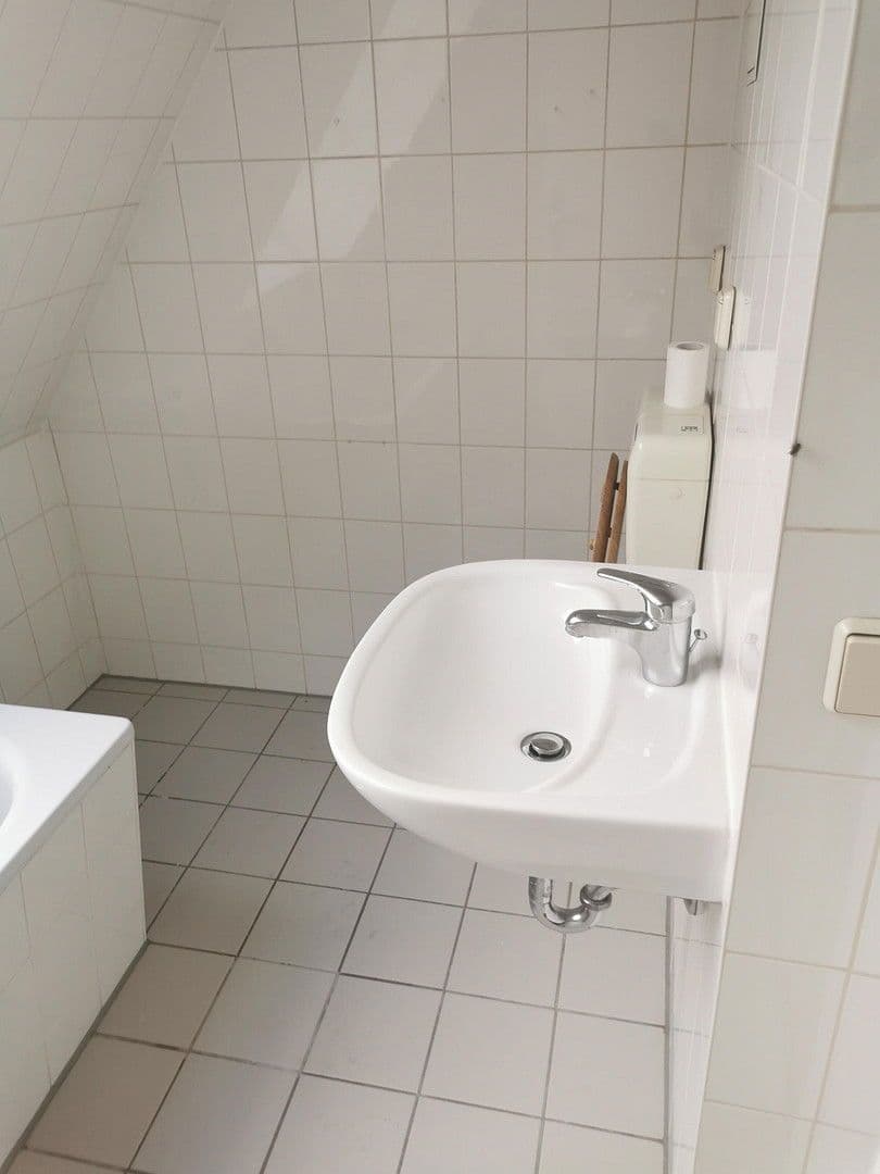 Prenájom bytu 4-izbový 112 m², Berlin, Berlín Prenájom bytu 4-izbový 112 m², Berlin, Berlín