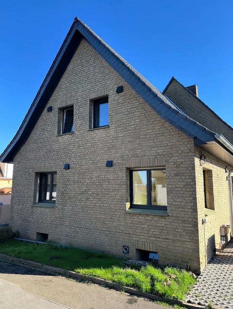 Predaj domu 108 m², pozemek 306 m², Lübbecke, Severné Porýnie - Westfálsko Predaj domu 108 m², pozemek 306 m², Lübbecke, Severné Porýnie - Westfálsko