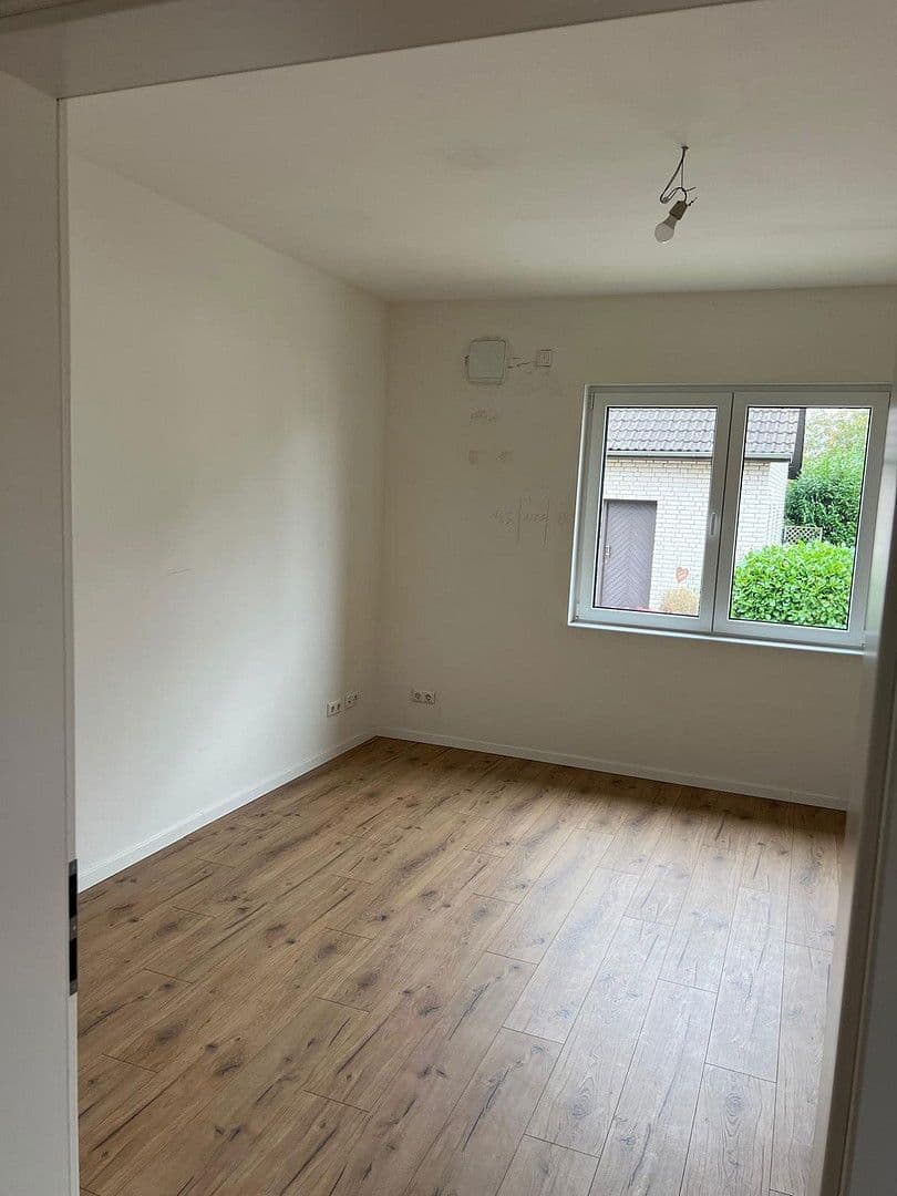 Predaj domu 108 m², pozemek 306 m², Lübbecke, Severné Porýnie - Westfálsko Predaj domu 108 m², pozemek 306 m², Lübbecke, Severné Porýnie - Westfálsko