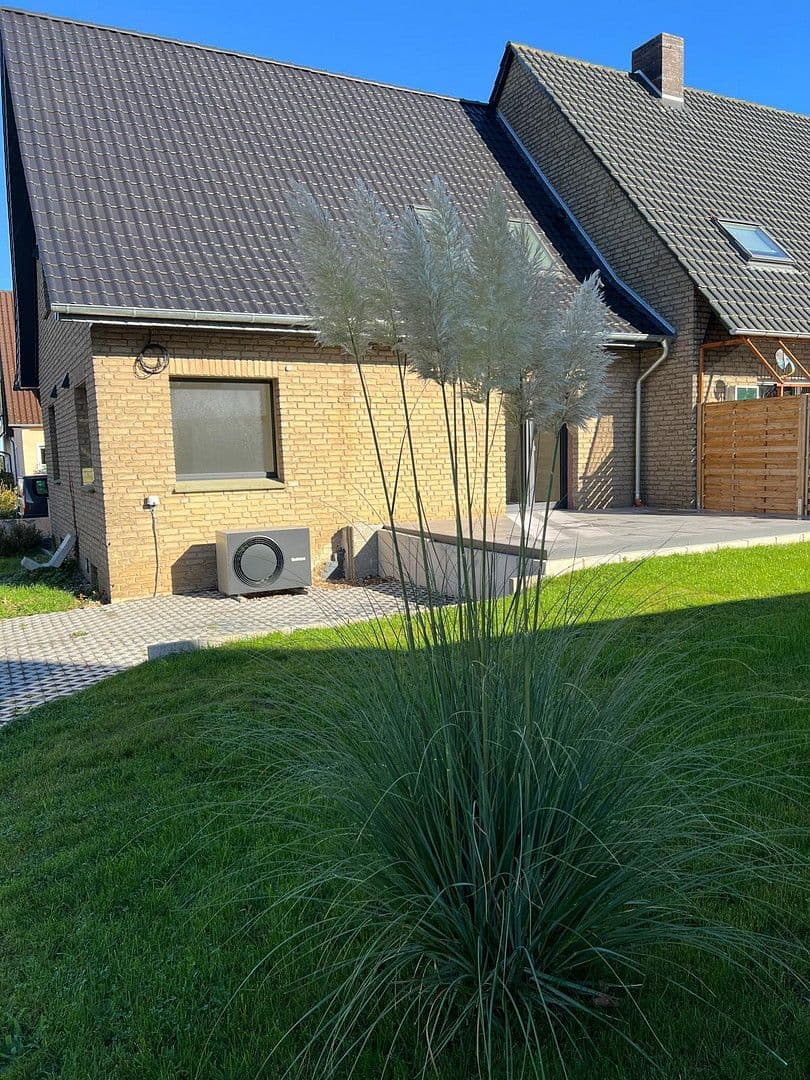 Predaj domu 108 m², pozemek 306 m², Lübbecke, Severné Porýnie - Westfálsko Predaj domu 108 m², pozemek 306 m², Lübbecke, Severné Porýnie - Westfálsko