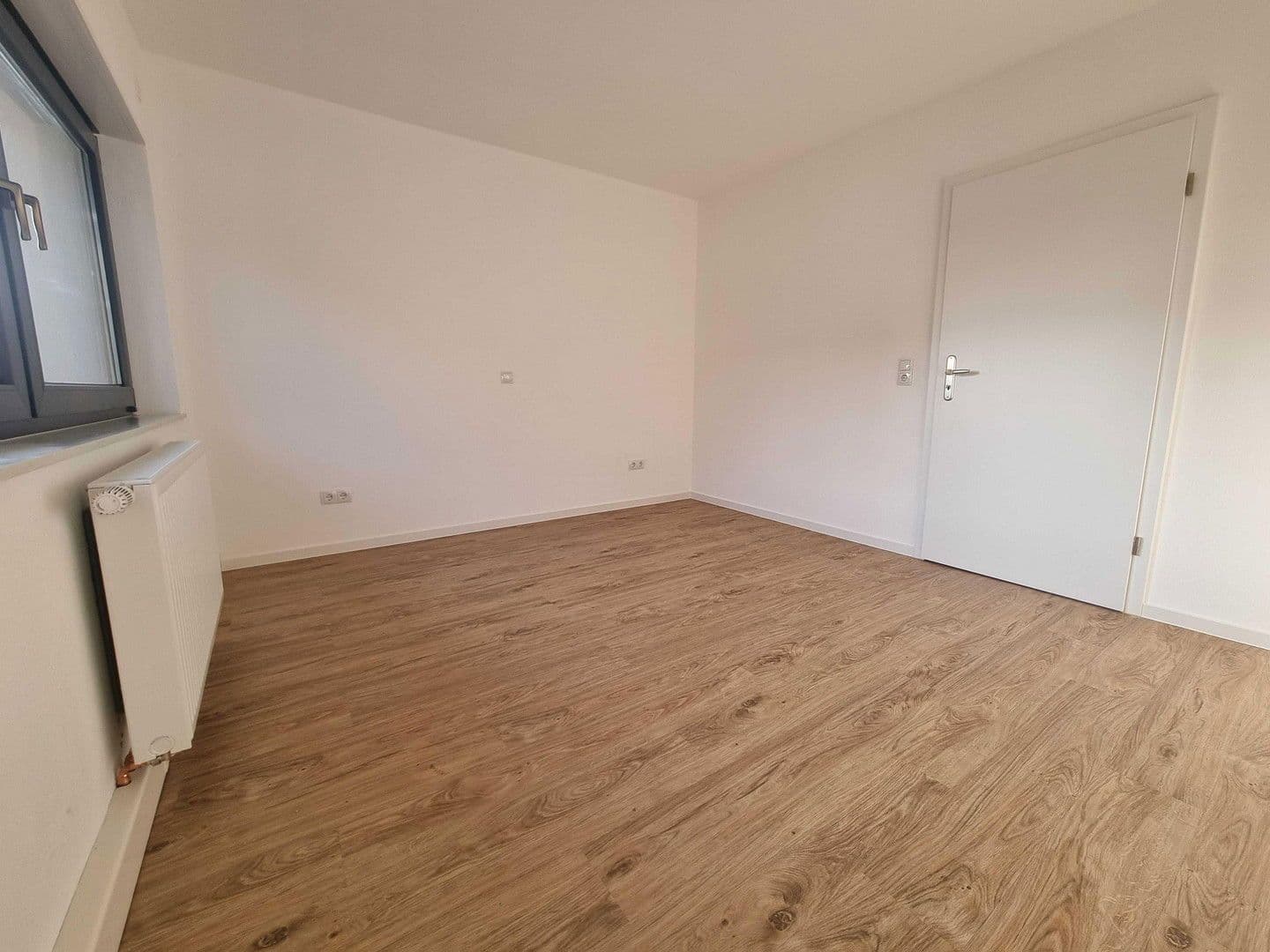 Predaj domu 99 m², pozemek 306 m², Eisenbahnstraße 4a, Steinwenden, Porýnie-Falcko Predaj domu 99 m², pozemek 306 m², Eisenbahnstraße 4a, Steinwenden, Porýnie-Falcko