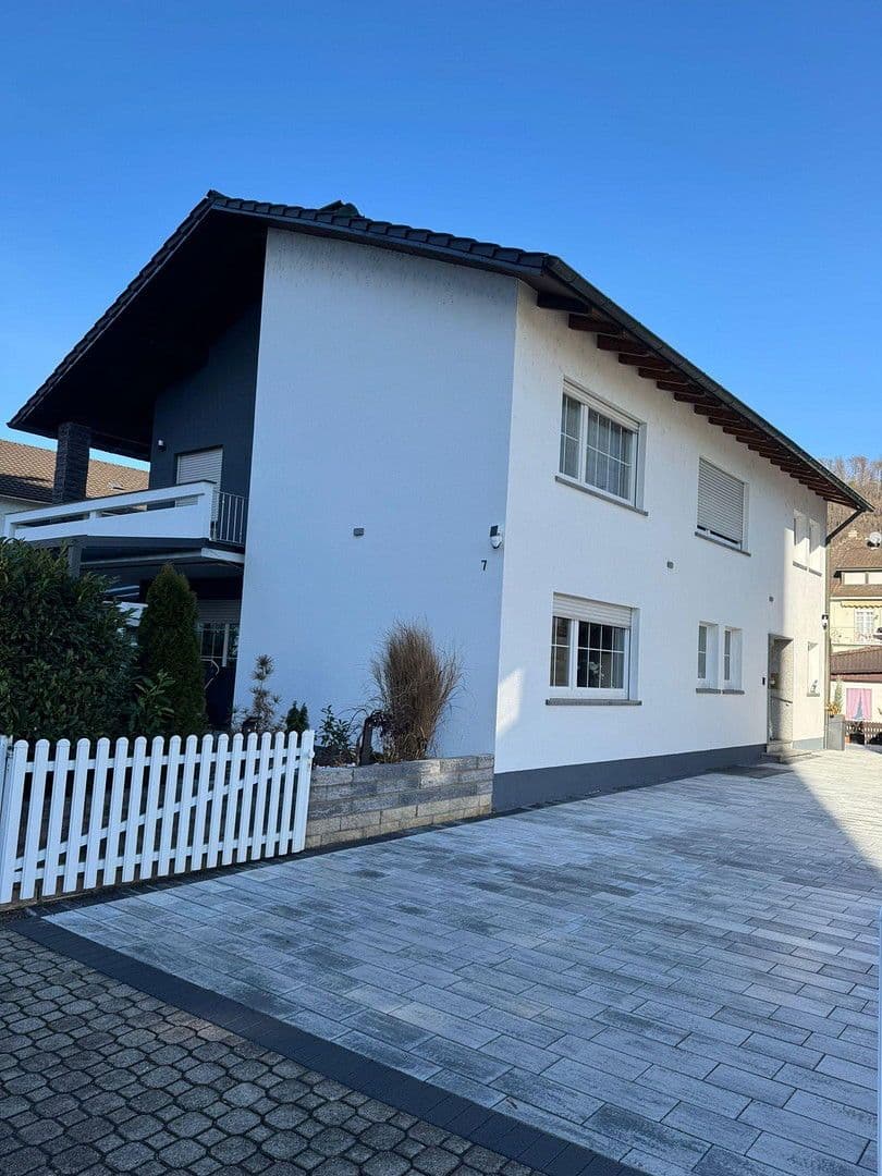 Predaj domu 250 m², pozemek 725 m², Grenzach-Wyhlen, Bádensko-Wurttembersko Predaj domu 250 m², pozemek 725 m², Grenzach-Wyhlen, Bádensko-Wurttembersko