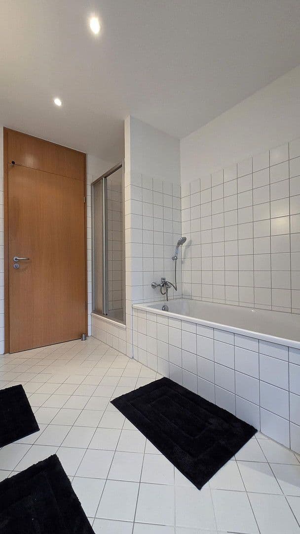 Prenájom bytu 3-izbový 77 m², Steinstr., 5, Berlin, Berlín Prenájom bytu 3-izbový 77 m², Steinstr., 5, Berlin, Berlín