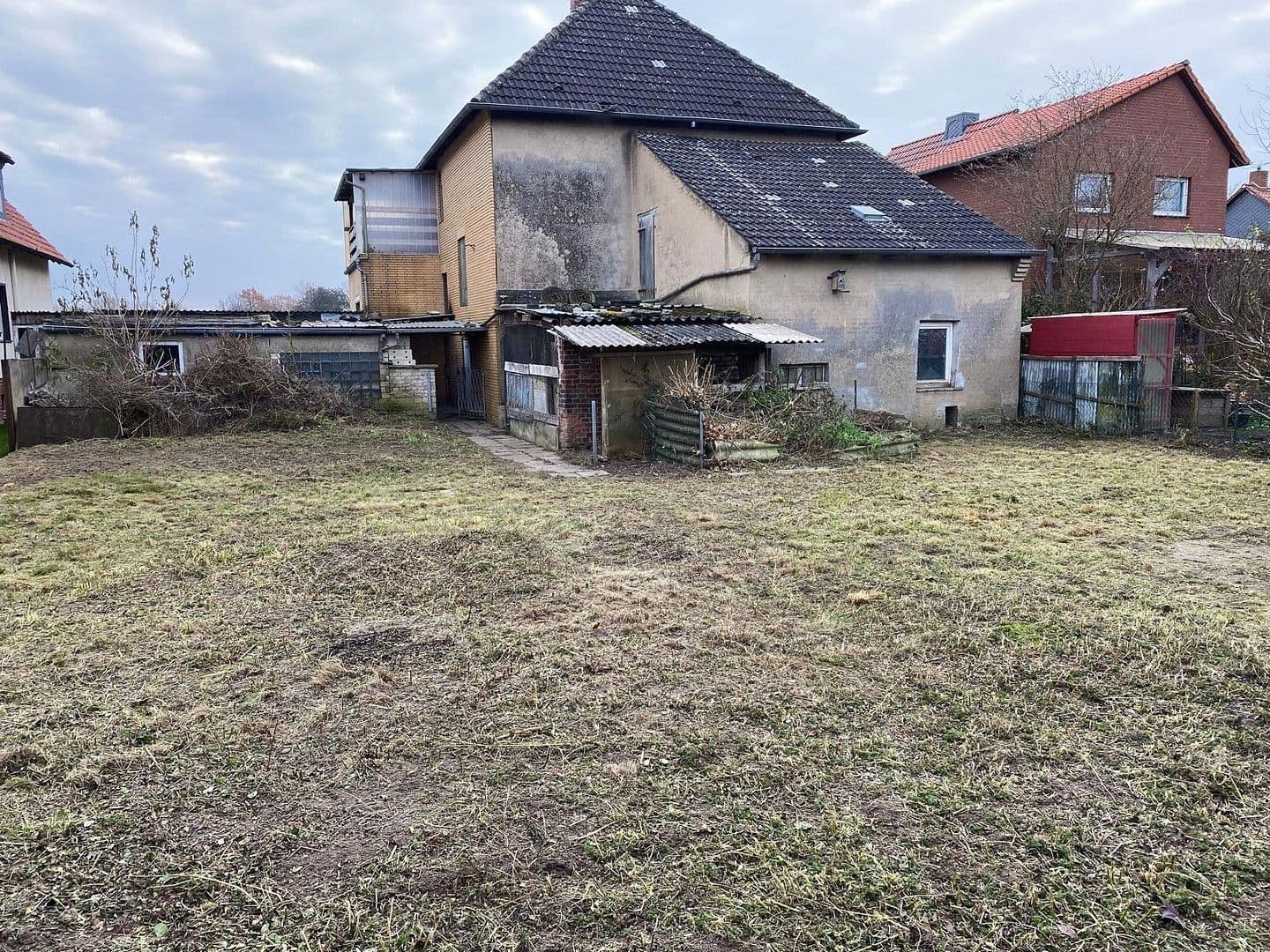 Predaj domu 152 m², pozemek 703 m², Kuhläger 7, Peine, Dolné Sasko Predaj domu 152 m², pozemek 703 m², Kuhläger 7, Peine, Dolné Sasko