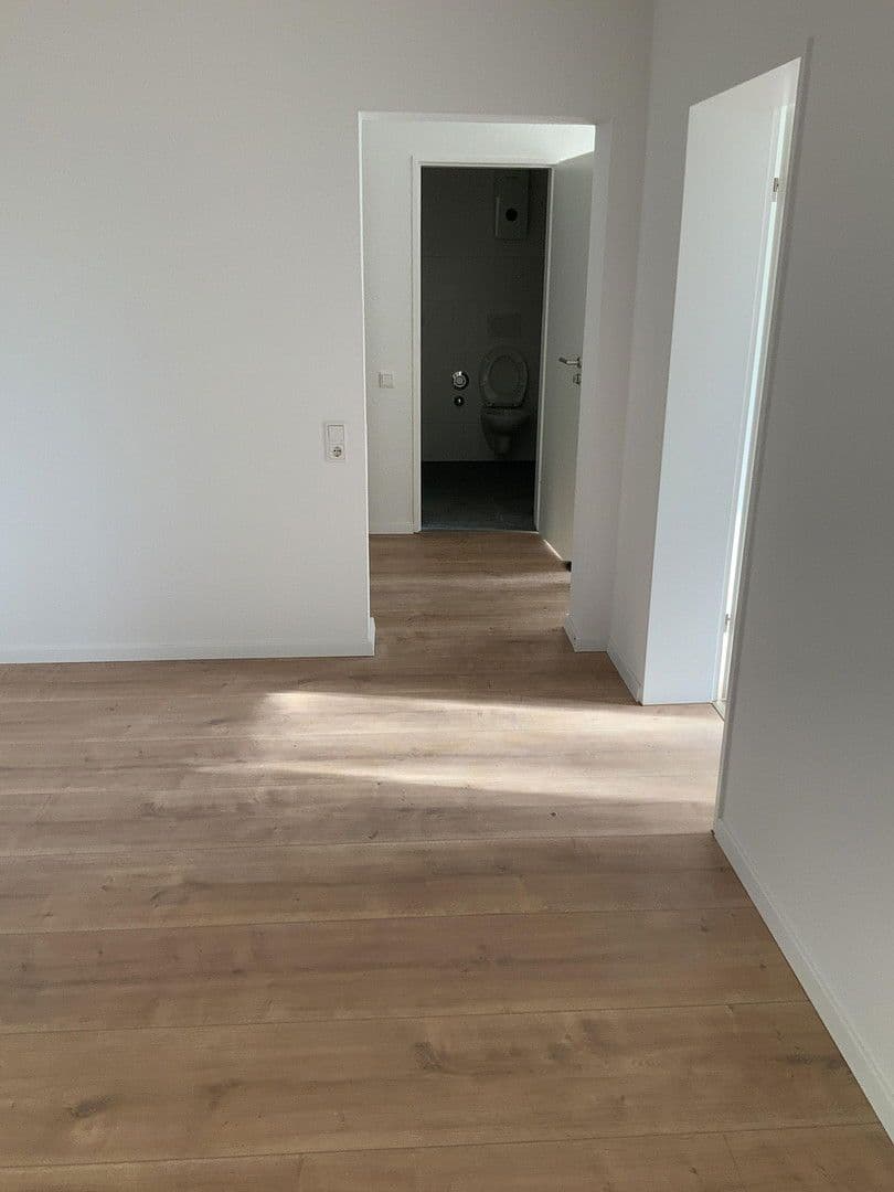 Prenájom bytu 3-izbový 84 m², Ahornweg 4-18, Hamm (Sieg), Porýnie-Falcko Prenájom bytu 3-izbový 84 m², Ahornweg 4-18, Hamm (Sieg), Porýnie-Falcko