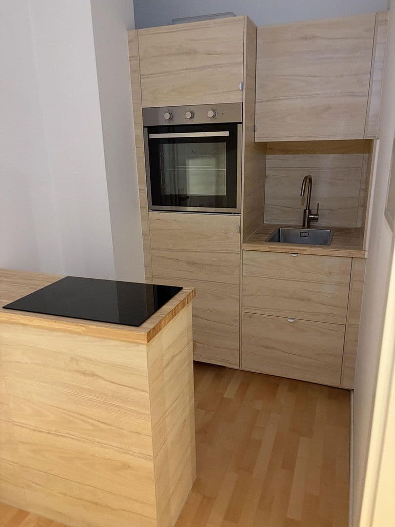 Prenájom bytu 1-izbový 30 m², Leyherstraße 10, Fürth, Bavorsko Prenájom bytu 1-izbový 30 m², Leyherstraße 10, Fürth, Bavorsko