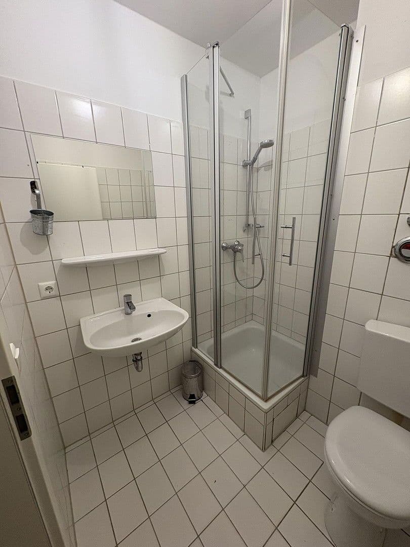 Prenájom bytu 1-izbový 30 m², Leyherstraße 10, Fürth, Bavorsko Prenájom bytu 1-izbový 30 m², Leyherstraße 10, Fürth, Bavorsko