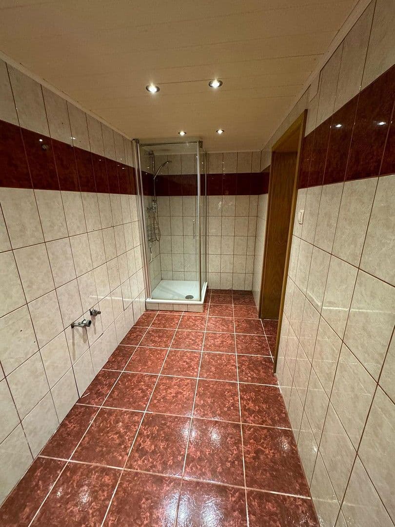 Predaj domu 200 m², pozemek 211 m², Stein-Bockenheim, Porýnie-Falcko Predaj domu 200 m², pozemek 211 m², Stein-Bockenheim, Porýnie-Falcko