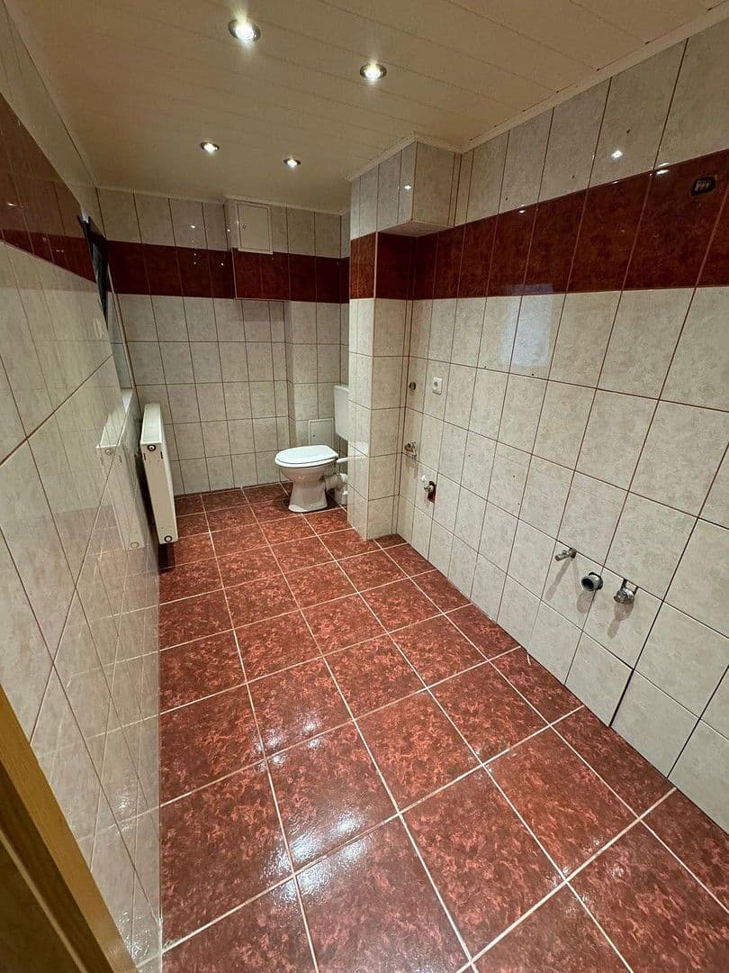 Predaj domu 200 m², pozemek 211 m², Stein-Bockenheim, Porýnie-Falcko Predaj domu 200 m², pozemek 211 m², Stein-Bockenheim, Porýnie-Falcko