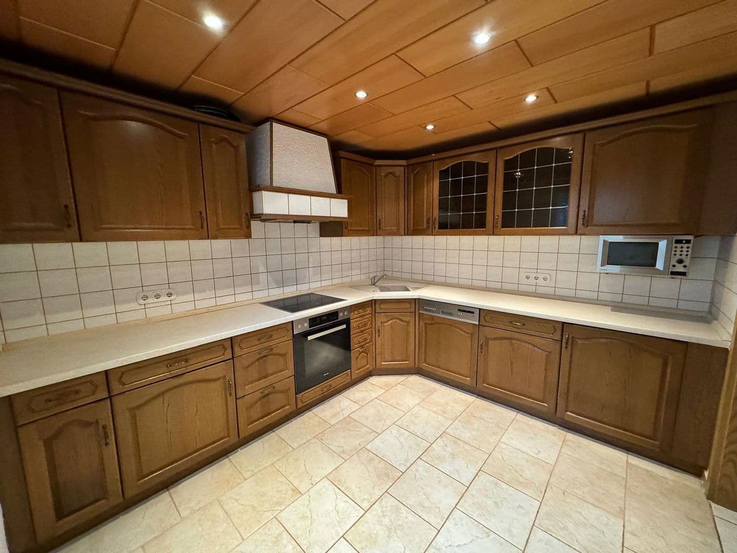 Predaj domu 200 m², pozemek 211 m², Stein-Bockenheim, Porýnie-Falcko Predaj domu 200 m², pozemek 211 m², Stein-Bockenheim, Porýnie-Falcko