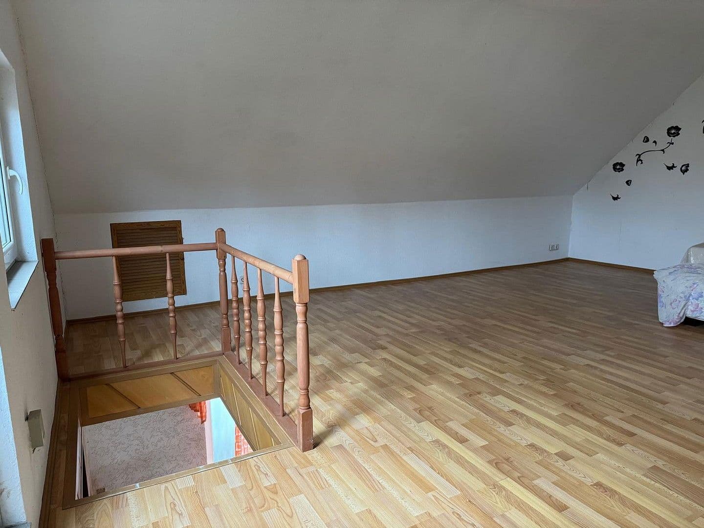 Predaj domu 200 m², pozemek 211 m², Stein-Bockenheim, Porýnie-Falcko Predaj domu 200 m², pozemek 211 m², Stein-Bockenheim, Porýnie-Falcko