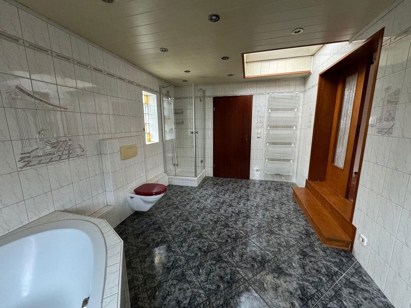 Predaj domu 200 m², pozemek 211 m², Stein-Bockenheim, Porýnie-Falcko Predaj domu 200 m², pozemek 211 m², Stein-Bockenheim, Porýnie-Falcko