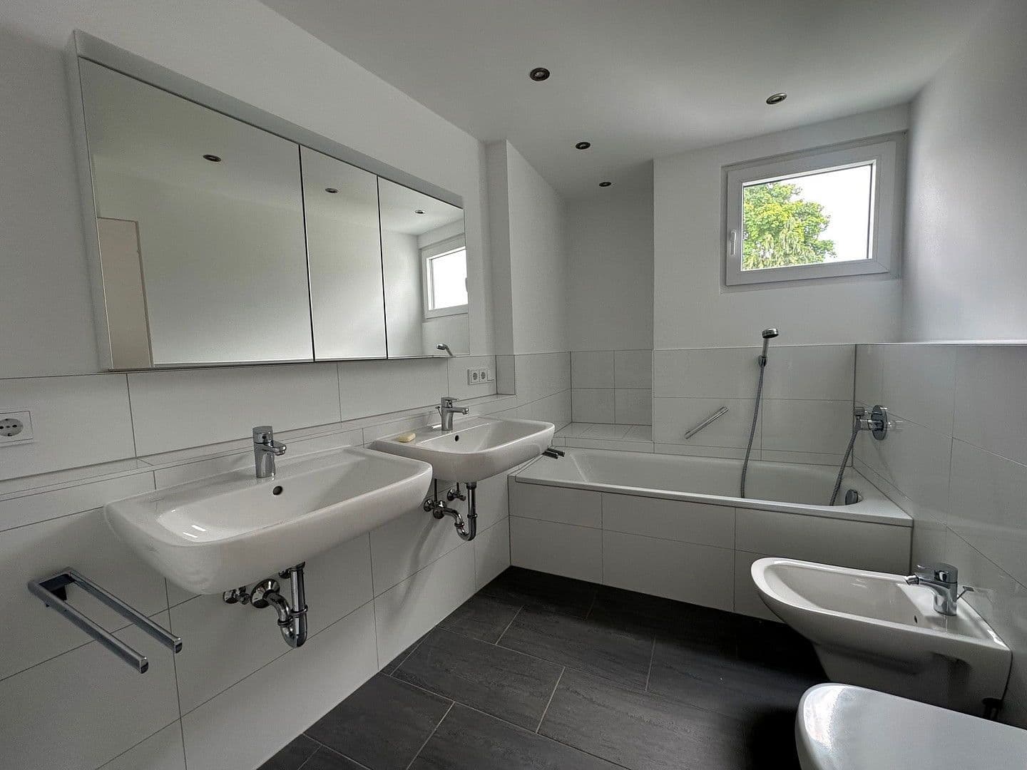 Prenájom bytu 4-izbový 110 m², Gauting, Bavorsko Prenájom bytu 4-izbový 110 m², Gauting, Bavorsko