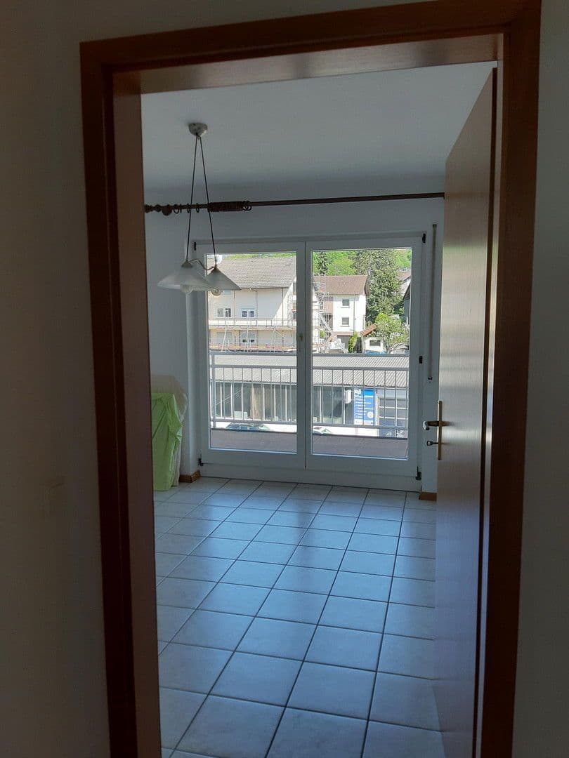 Prenájom bytu 4-izbový 106 m², Landstr. 67, Sinzheim, Bádensko-Wurttembersko Prenájom bytu 4-izbový 106 m², Landstr. 67, Sinzheim, Bádensko-Wurttembersko