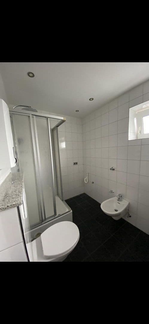 Prenájom bytu 3-izbový 81 m², Gelsenkirchen, Severné Porýnie - Westfálsko Prenájom bytu 3-izbový 81 m², Gelsenkirchen, Severné Porýnie - Westfálsko