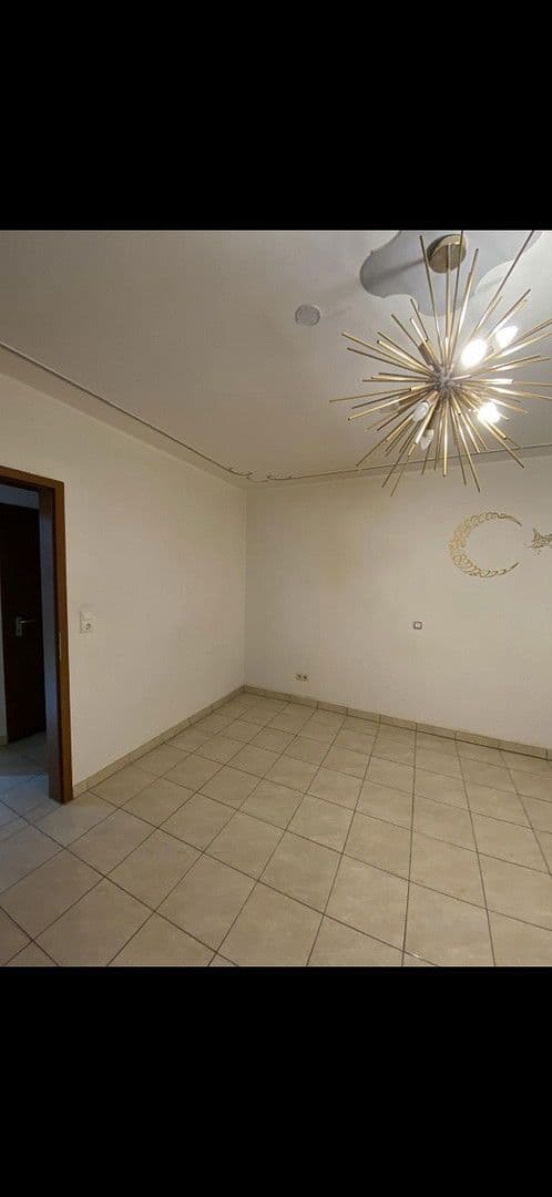 Prenájom bytu 3-izbový 81 m², Gelsenkirchen, Severné Porýnie - Westfálsko Prenájom bytu 3-izbový 81 m², Gelsenkirchen, Severné Porýnie - Westfálsko