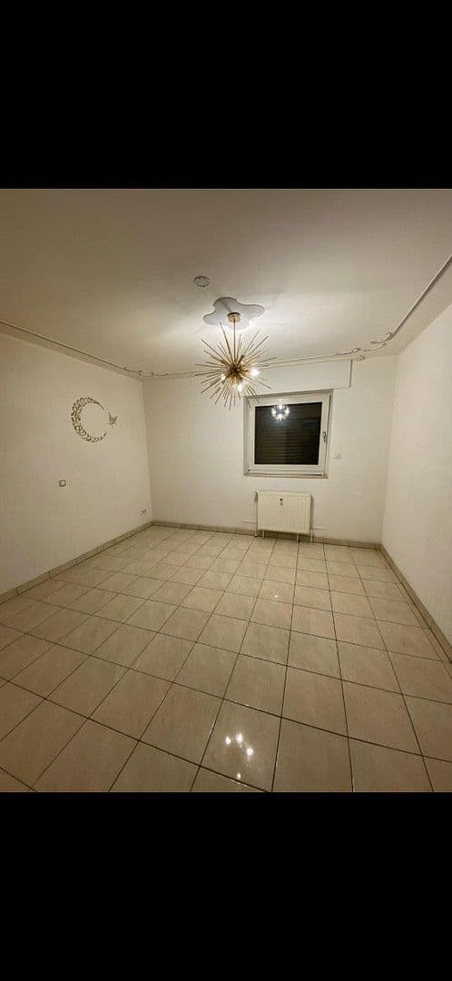 Prenájom bytu 3-izbový 81 m², Gelsenkirchen, Severné Porýnie - Westfálsko Prenájom bytu 3-izbový 81 m², Gelsenkirchen, Severné Porýnie - Westfálsko