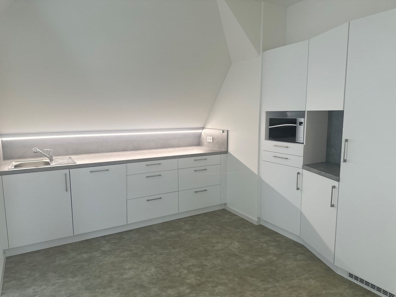 Prenájom kancelárie 144 m², Na Sklípku, Ústí nad Labem, Ústecký kraj Prenájom kancelárie 144 m², Na Sklípku, Ústí nad Labem, Ústecký kraj