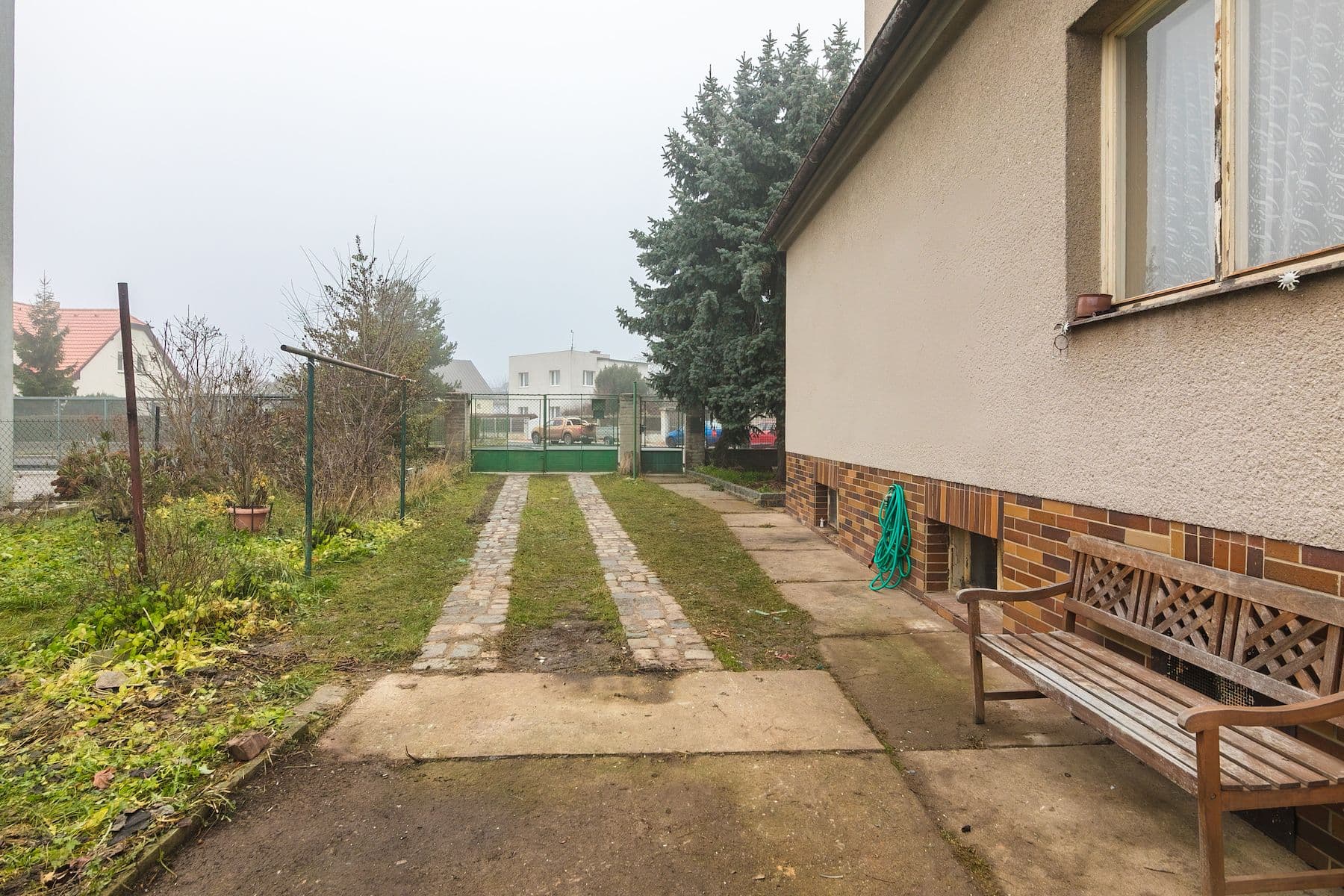 Predaj pozemku 907 m², Suchdolská, Praha, Praha Predaj pozemku 907 m², Suchdolská, Praha, Praha