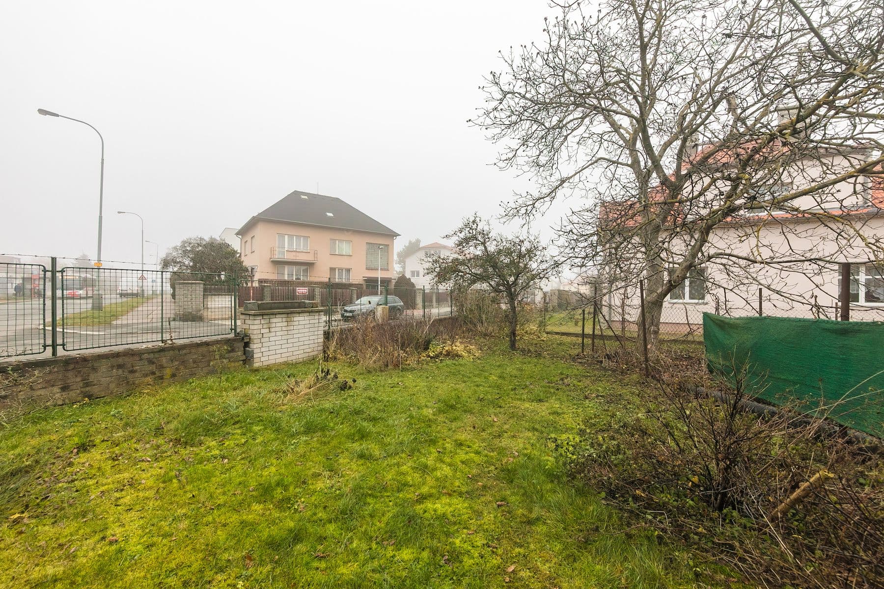 Predaj pozemku 907 m², Suchdolská, Praha, Praha Predaj pozemku 907 m², Suchdolská, Praha, Praha