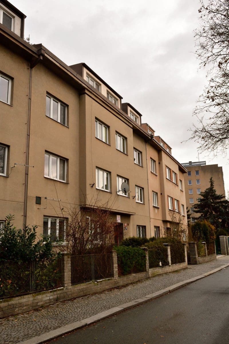 Prenájom bytu 2-izbový 61 m², Na Mlejnku, Praha, Praha Prenájom bytu 2-izbový 61 m², Na Mlejnku, Praha, Praha