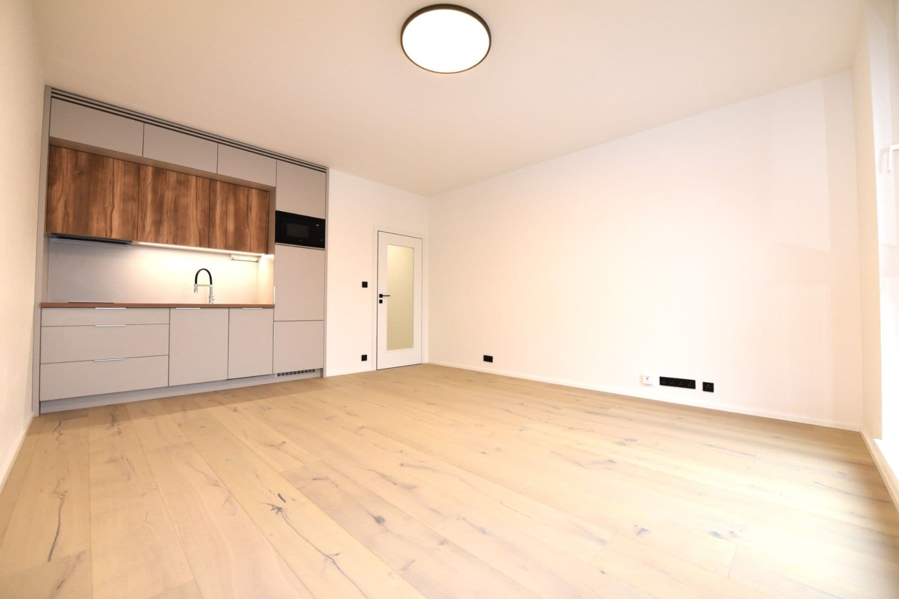 Prenájom bytu 1-izbový 35 m², Krymská, Praha, Praha Prenájom bytu 1-izbový 35 m², Krymská, Praha, Praha