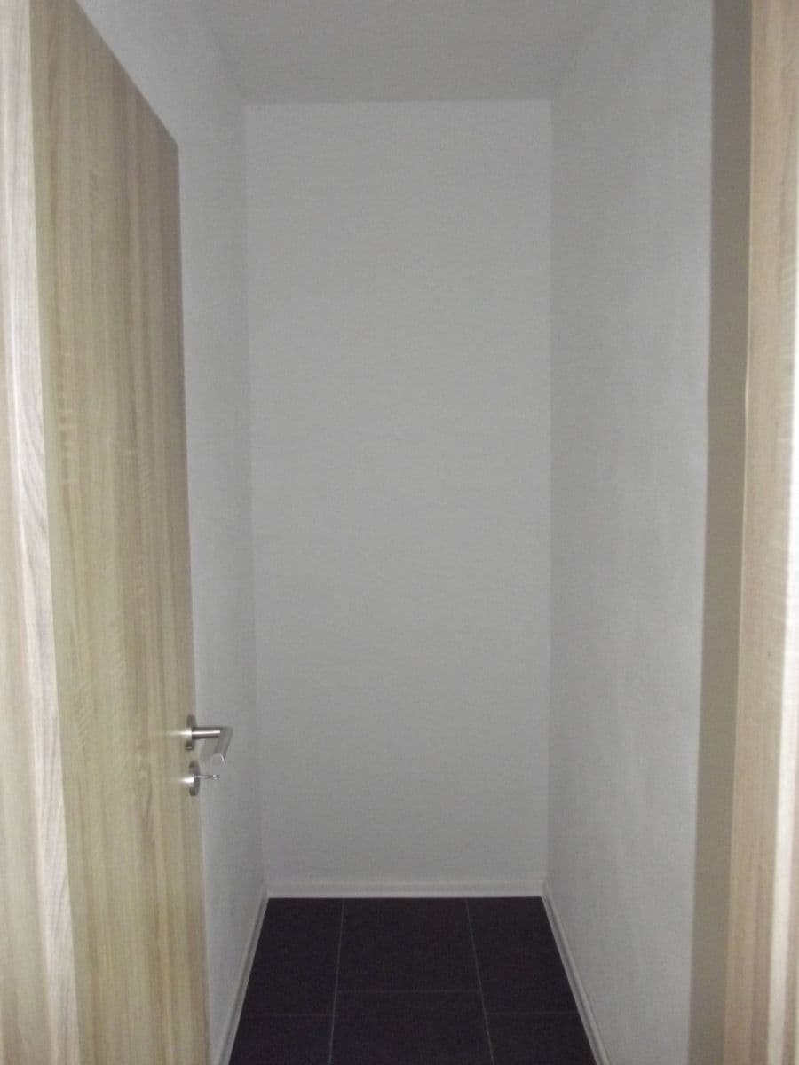 Prenájom bytu 1-izbový 32 m², Dolní Krupá, Kraj Vysočina Prenájom bytu 1-izbový 32 m², Dolní Krupá, Kraj Vysočina