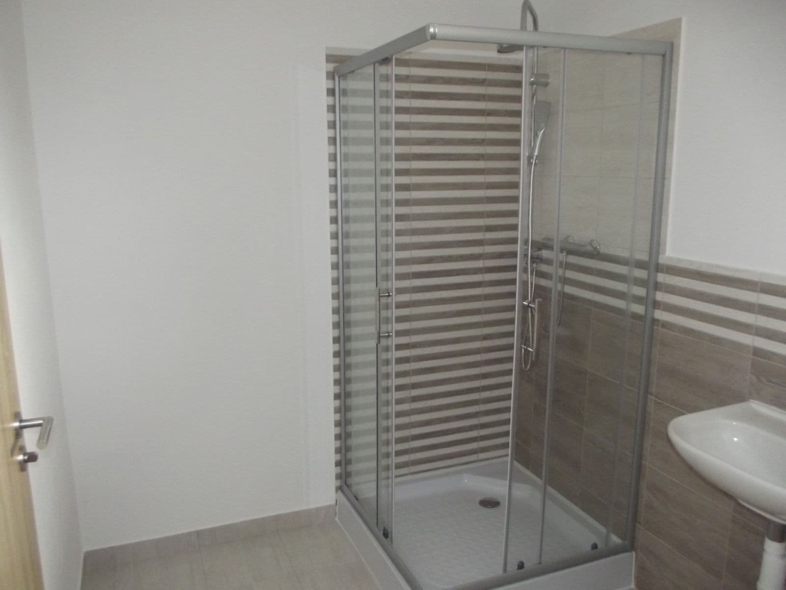 Prenájom bytu 1-izbový 32 m², Dolní Krupá, Kraj Vysočina Prenájom bytu 1-izbový 32 m², Dolní Krupá, Kraj Vysočina