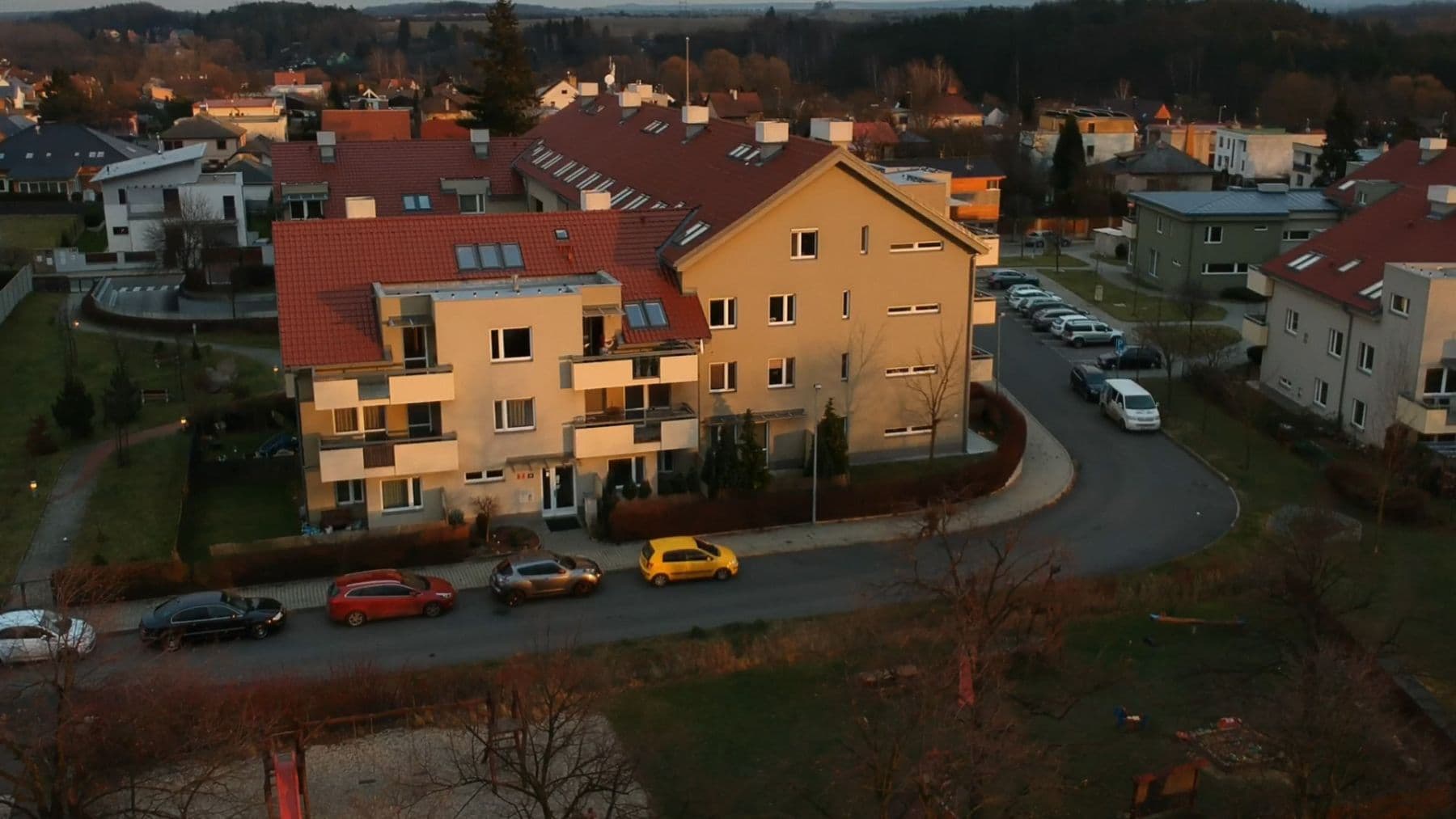 Prenájom bytu 2-izbový 58 m², U Lipové aleje, Praha, Praha Prenájom bytu 2-izbový 58 m², U Lipové aleje, Praha, Praha