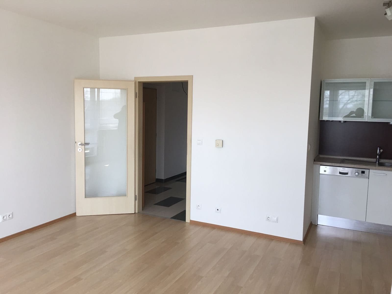 Prenájom bytu 2-izbový 58 m², U Lipové aleje, Praha, Praha Prenájom bytu 2-izbový 58 m², U Lipové aleje, Praha, Praha