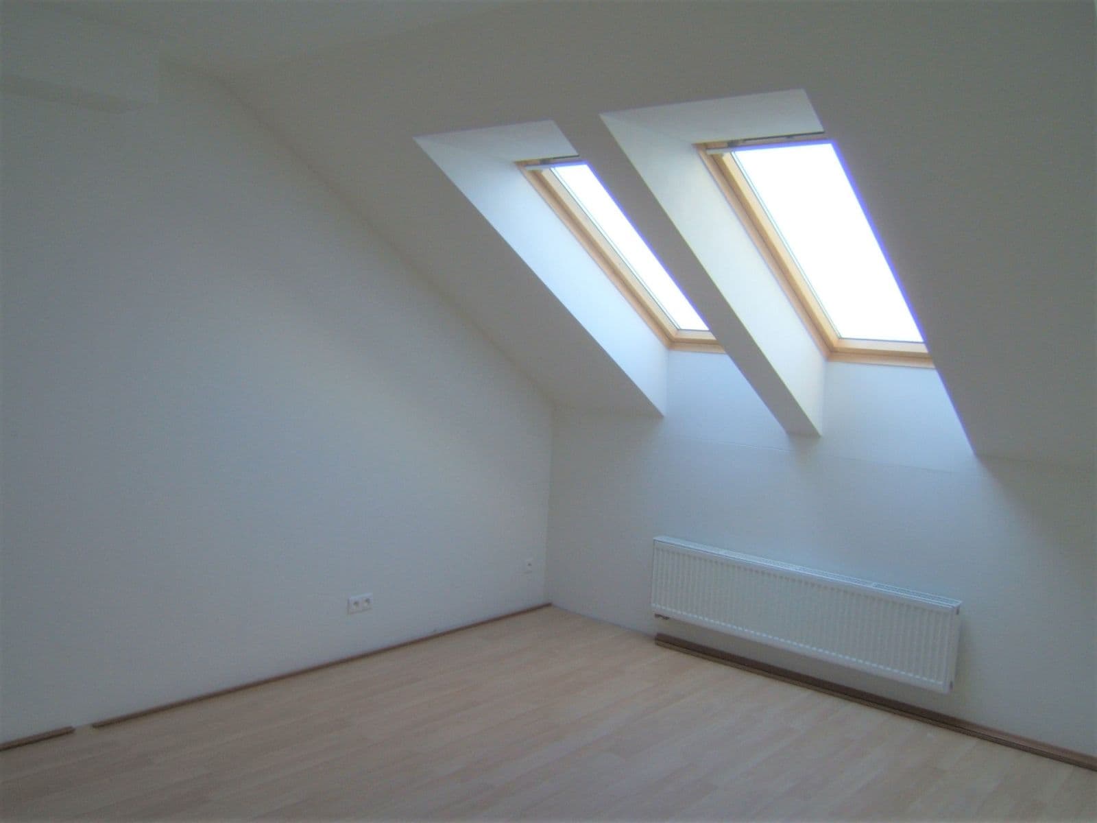 Prenájom bytu 2-izbový 58 m², U Lipové aleje, Praha, Praha Prenájom bytu 2-izbový 58 m², U Lipové aleje, Praha, Praha