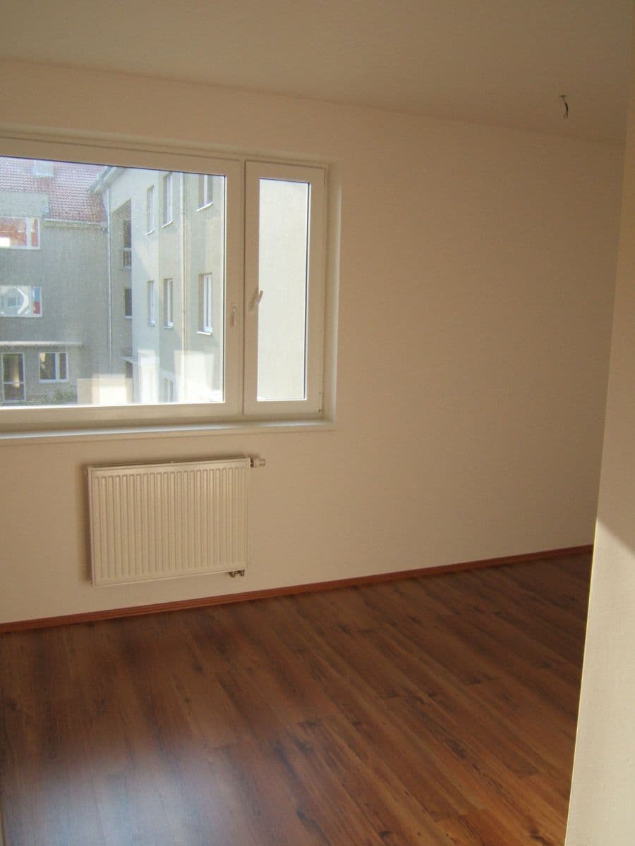 Prenájom bytu 2-izbový 58 m², U Lipové aleje, Praha, Praha Prenájom bytu 2-izbový 58 m², U Lipové aleje, Praha, Praha